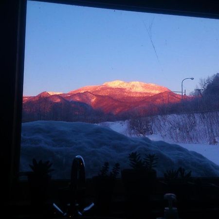 Goryo Guesthouse Furano Ngoại thất bức ảnh